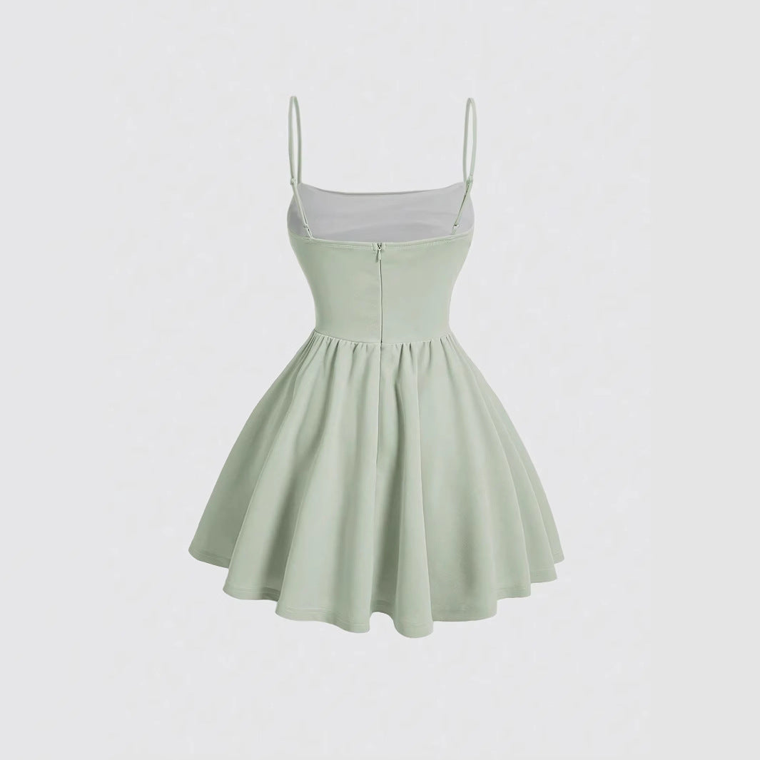 Solid-color pleated zipper halter dress