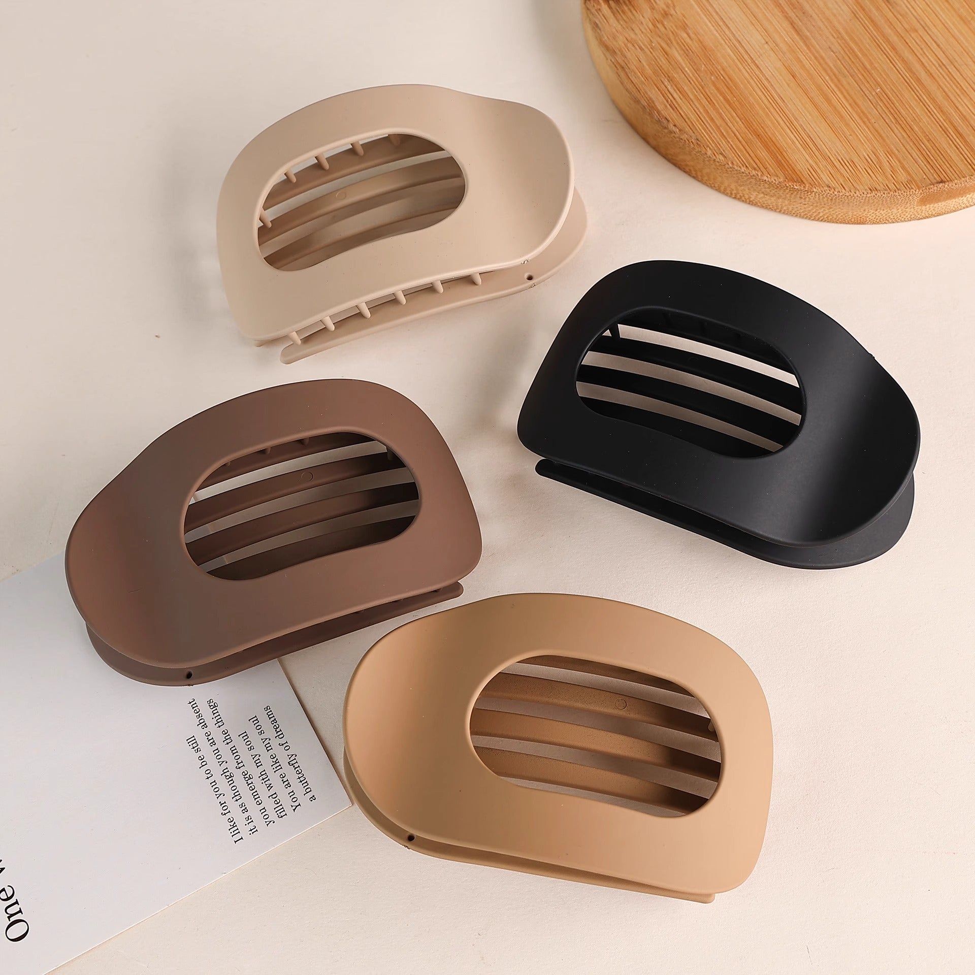 Matte oval flat clip